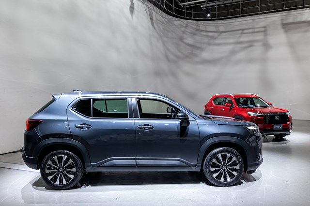 ホンダの新型SUV「WR-V」（写真：三木宏章）