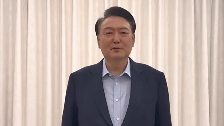 2025年1月15日、逮捕直前に撮影されたと思われる尹錫悦大統領の国民向けメッセージ（写真・韓国大統領室提供／ソウル新聞）