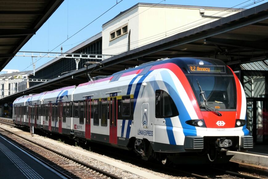 ローカル電車は地域によってデザインが微妙に異なるのは日本同様（筆者撮影）