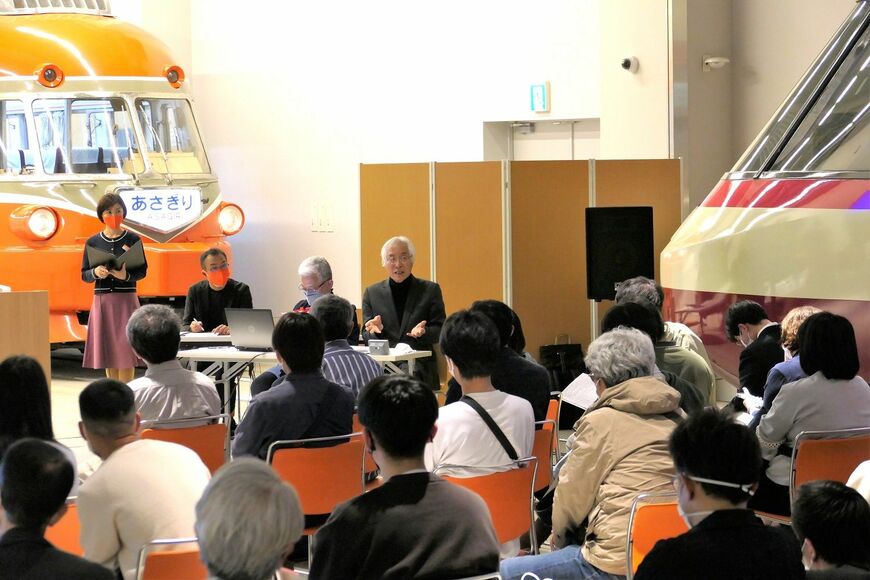 VSEの生みの親である岡部憲明氏の講演会（記者撮影）