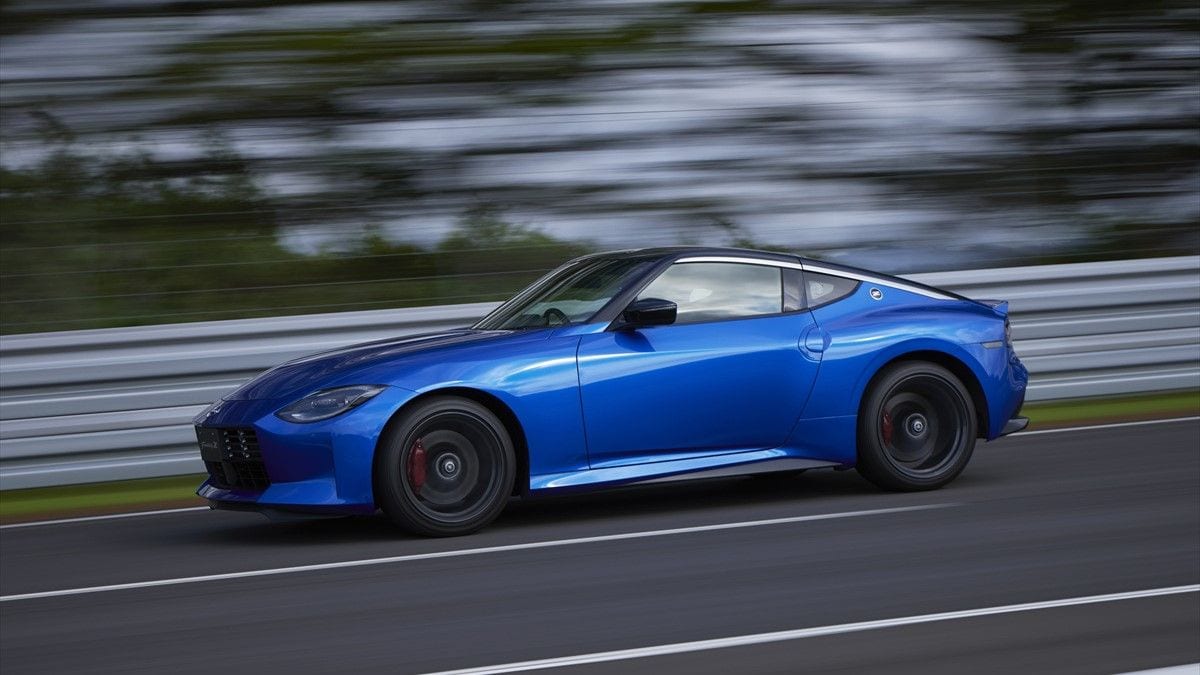 180km/hで体感｢フェアレディZ｣405馬力の実力 Zの｢走りの世界観｣はRZ34