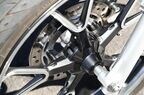 油圧式ディスクブレーキを採用