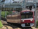 1985年にデビューした1500形。1988年以降の車両はアルミ車となった（撮影：南正時）