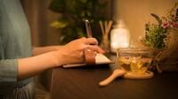 ｢休日も仕事が頭から離れない…｣真面目な人ほど休めていない？　心と身体を本当の意味で休ませる《寝る前の儀式》