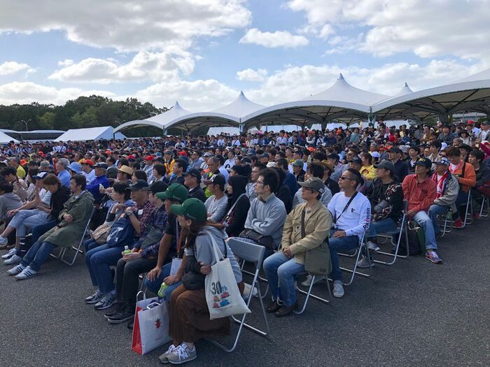 来場者数は主催者発表で、海外からを含む3837人