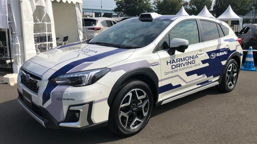 スバルが公に初披露した自動運転の実験車両