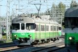 地方では旧型車がまだまだ主力。やはりローカル線の旅は楽しい（筆者撮影）
