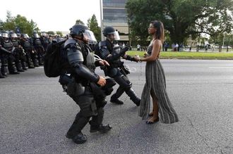 黒人射殺抗議で反響呼んだ女性が心境を吐露