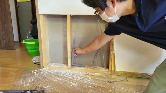 断熱材の除去