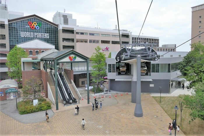 広場を過ぎれば運河パーク駅に到着