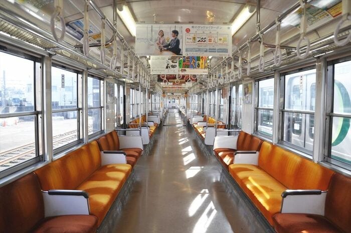 明るい印象の車内