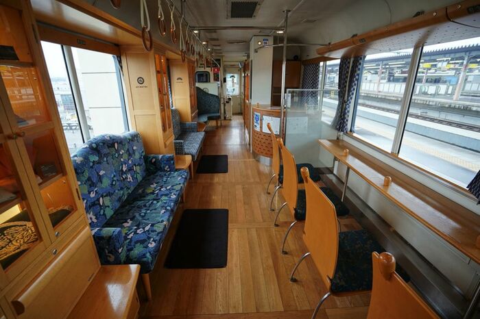 丹後あおまつ号の車内