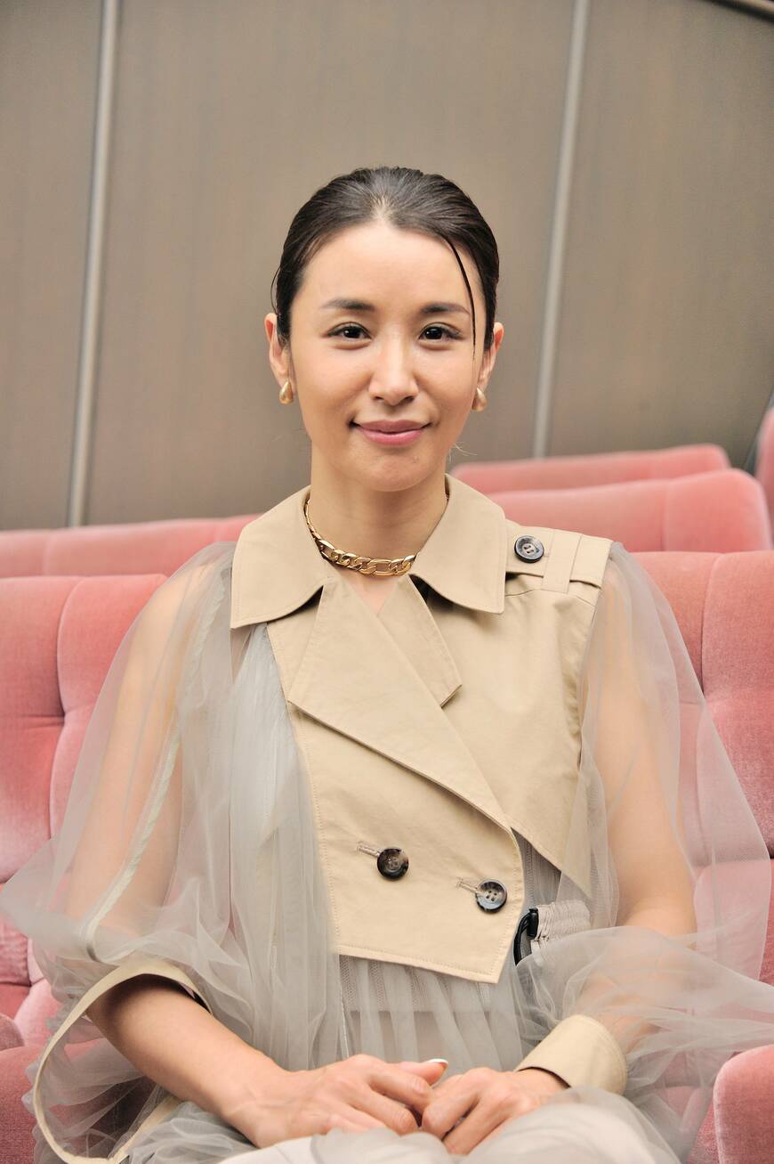 鈴木紗理奈（すずき・さりな）／1977年大阪府生まれ。94年デビュー。俳優のみならずバラエティー番組や歌手としても活躍する。主な出演作にドラマ「OLヴィジュアル系」、「ケイゾク」、「まんてん」、「きみがこころに棲みついた」、「白衣の戦士！」、「三浦部長、本日付けで女性になります」、YouTube配信ドラマ「THE BAD LOSERS」、バラエティー「めちゃ×2イケてるッ！」などがある。映画「キセキの葉書」でマドリード国際映画祭で最優秀外国語映画主演女優賞受賞（撮影：梅谷 秀司）