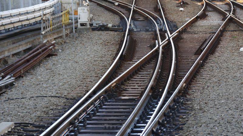 三線軌 単線並列 鉄道で国づくり