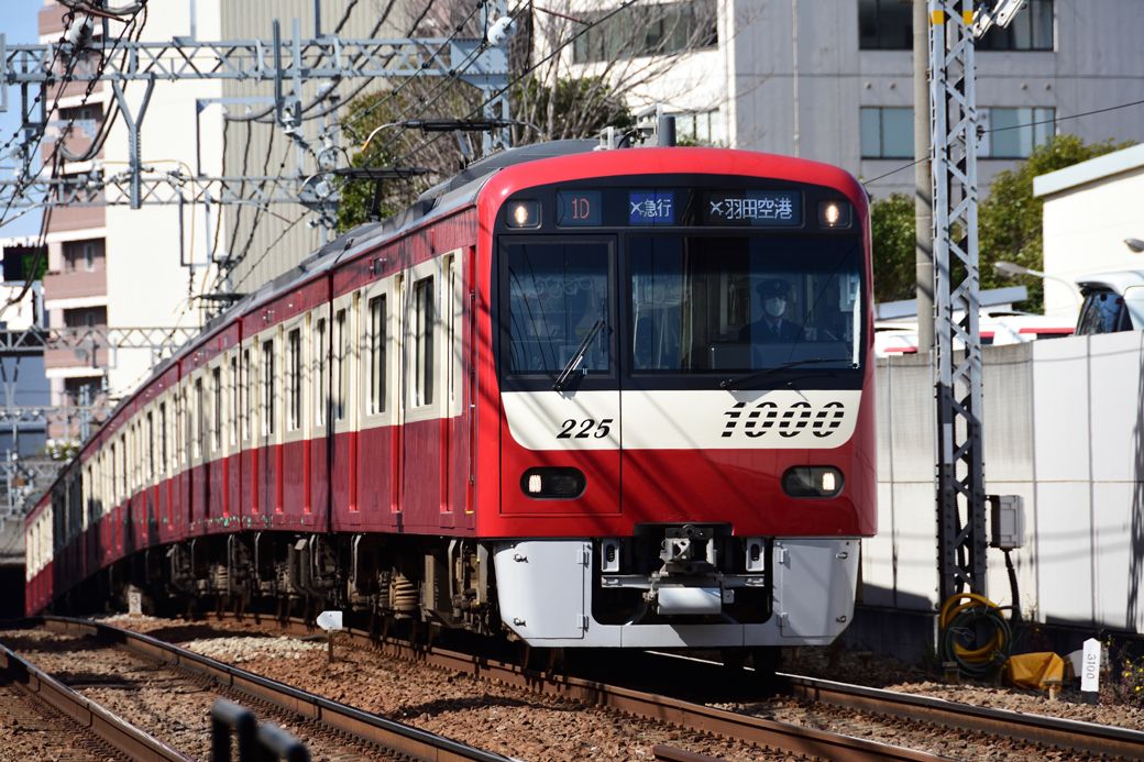 京急空港線の車両（写真：おおね／PIXTA）