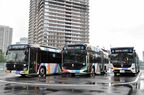 運行開始を前に晴海BRTターミナルに並んだバス