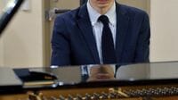 東大出身者がピアノ愛好家の頂点に立つ理由 大人を燃えさせる｢アマチュアピアノ｣の世界