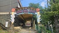 危険生物まみれ｢ヘビの動物園｣で見た"驚く光景"