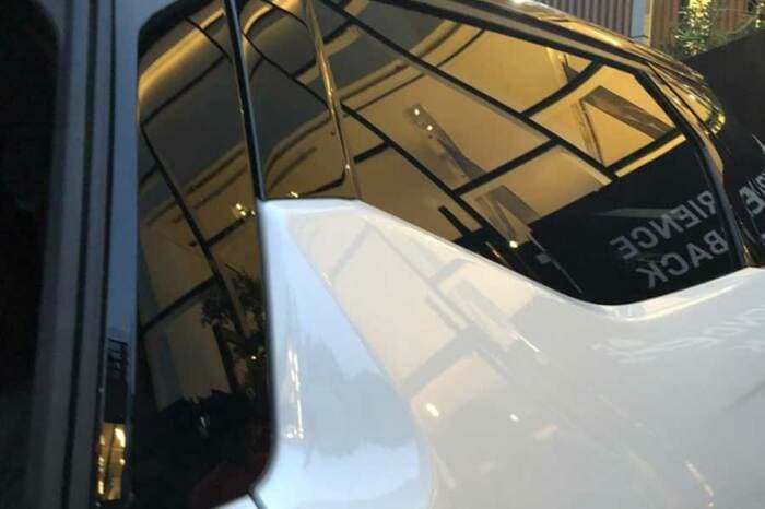 センターピラーのあたりのスタイリングが個性的