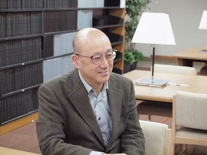 赤林英夫（あかばやし・ひでお）慶応義塾大学経済学部教授、同附属経済研究所こどもの機会均等研究センター長、ガッコム創業者・代表取締役会長東京大学教養学部卒業、通商産業省、マイアミ大学、世界銀行などを経て2006年より現職。専門は、教育経済学、労働経済学、家族の経済学で、教育政策の効果の因果分析、国際比較等を研究している。アメリカ・シカゴ大学で経済学博士号を取得し、教育バウチャーを提唱したミルトン・フリードマンの孫弟子にあたる（写真：本人提供）