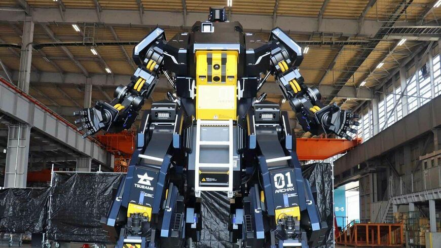 人型巨大ロボット