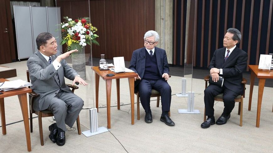 左から石破茂氏、保阪正康氏、船橋洋一氏（撮影：尾形文繁）