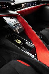 フェラーリの新型車「849テスタロッサ」（写真：Ferrari Japan）