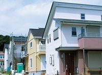 苦境を脱せぬ不動産市況、住宅着工は１００万戸割れ　