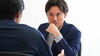 ｢休みすぎ｣｢体臭が不快｣､部下の苦情どう対応 1on1の面談で使う業務改善ツールは白紙1枚