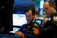 米国株､NYダウなど主要指数が最高値を更新 S&P500は｢ディフェンシブ銘柄｣が押し上げ