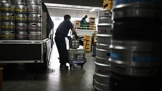 アサヒ､15工場で一部生産再開､手作業で受注管理