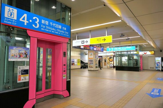 登戸駅 エレベーター 「ドア」