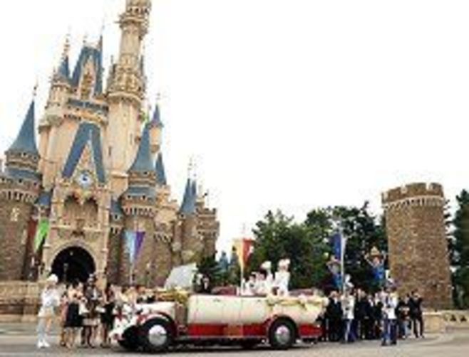 ディズニーランド内で初の結婚式 レジャー 観光 ホテル 東洋経済オンライン 経済ニュースの新基準