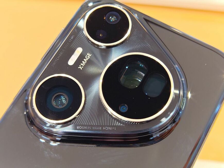 デュアル望遠カメラ