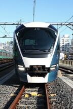 「サフィール踊り子」の正面