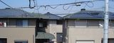 大手ハウスメーカーなどでは、建物すべてに太陽光発電が設置されている分譲住宅地を開発しているケースも見られる（筆者撮影）