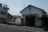 ことでん志度線の終点・琴電志度駅。JR高徳線の志度駅の近くに位置する。志度は平賀源内の生誕地で銅像や記念館なども（撮影：鼠入昌史）