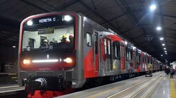 実は日本技術の結晶｢インドネシア製電車｣の中身　中古車両導入は途絶えても｢日本式｣に高い信頼
