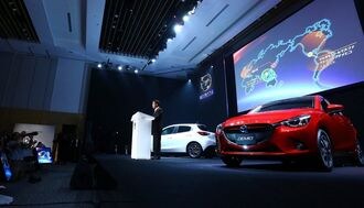 我が道を行くマツダ､新型｢デミオ｣の賭け