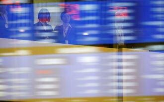 日経平均3日続落､外部環境への懸念が重し