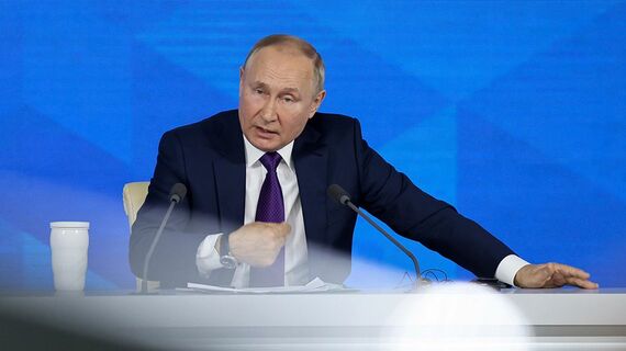 記者会見を行うウラジミール・プーチン大統領