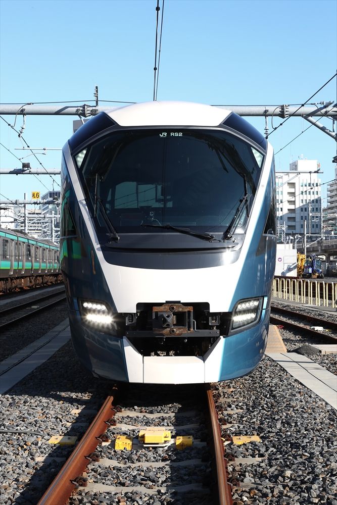 「サフィール踊り子」の正面