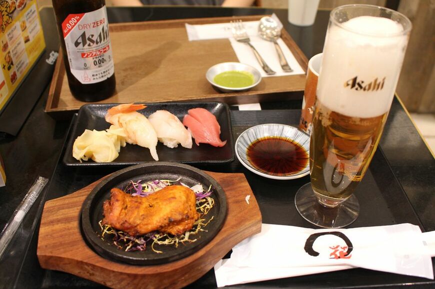 我流のチョイ飲みセットが誕生（筆者撮影）