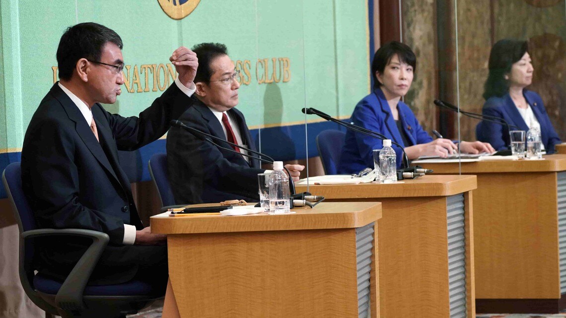 日本記者クラブ主催の公開討論会では、河野氏の年金改革案に対して次々と他候補者からの異論が巻き起こった（写真・時事通信）