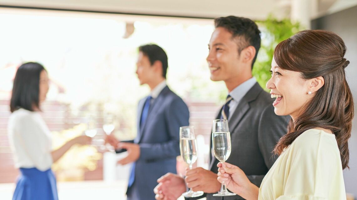 コンピューターが算出した「運命の人」を選ぶ方法とは?(写真:kazpon/PIXTA)