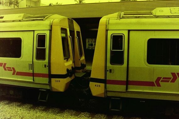 KCR メトロキャメル製電車 連結運転