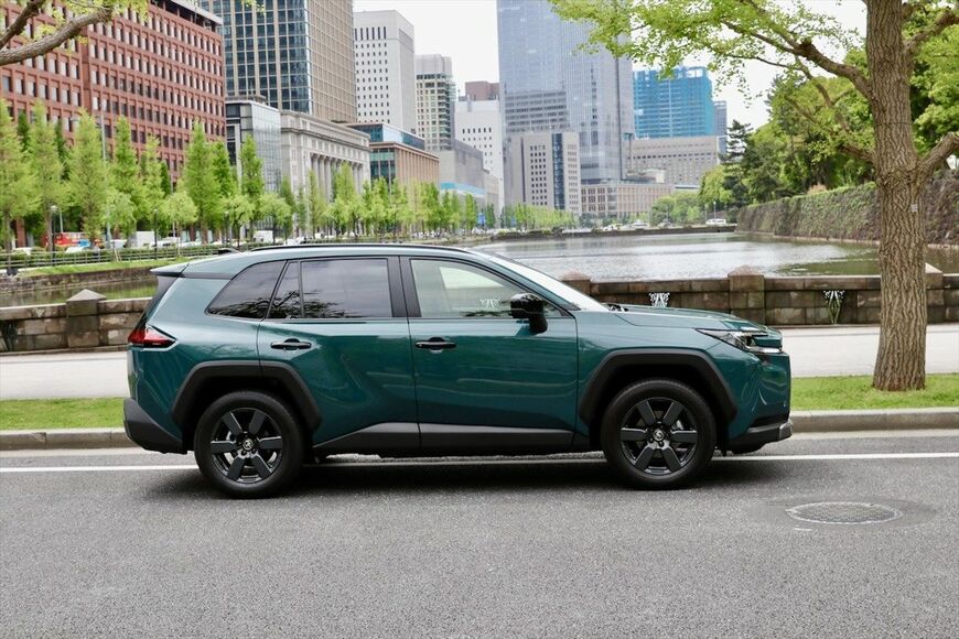トヨタ RAV4 Adventure（写真：小川フミオ）