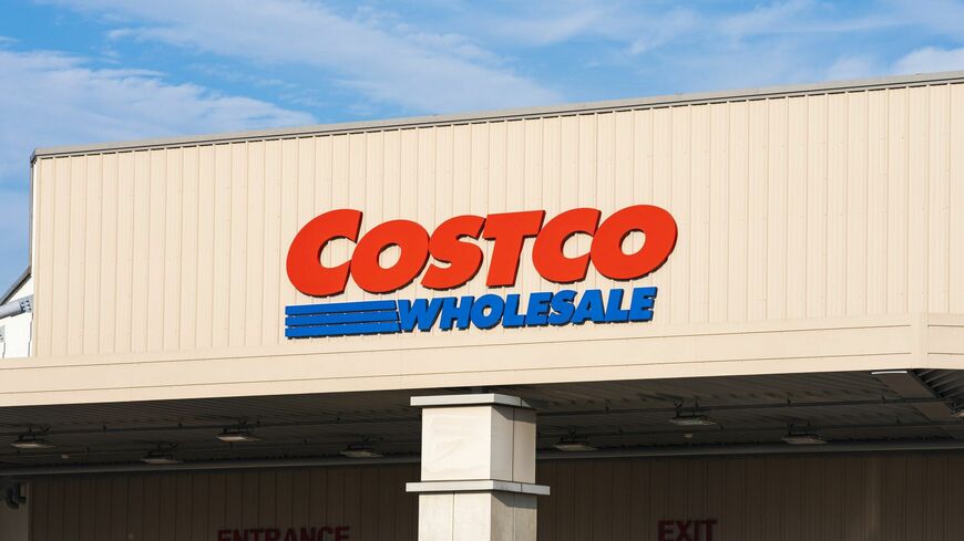 コストコの「高時給求人」に、地方企業の経営者から嘆きの声が相次いでいるーーそんなニュースが話題になっている今、労務費を中心としたコスト構造から同社の強さを分析します（写真：yu_photo／PIXTA）