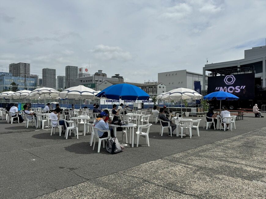 写真：雪岡直樹