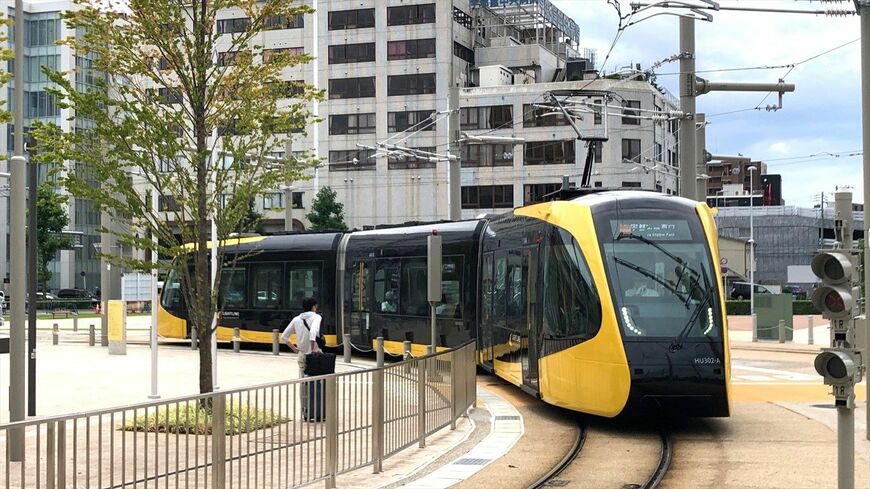 正式名称を宇都宮芳賀ライトレール線という宇都宮LRT「ライトライン」（筆者撮影）